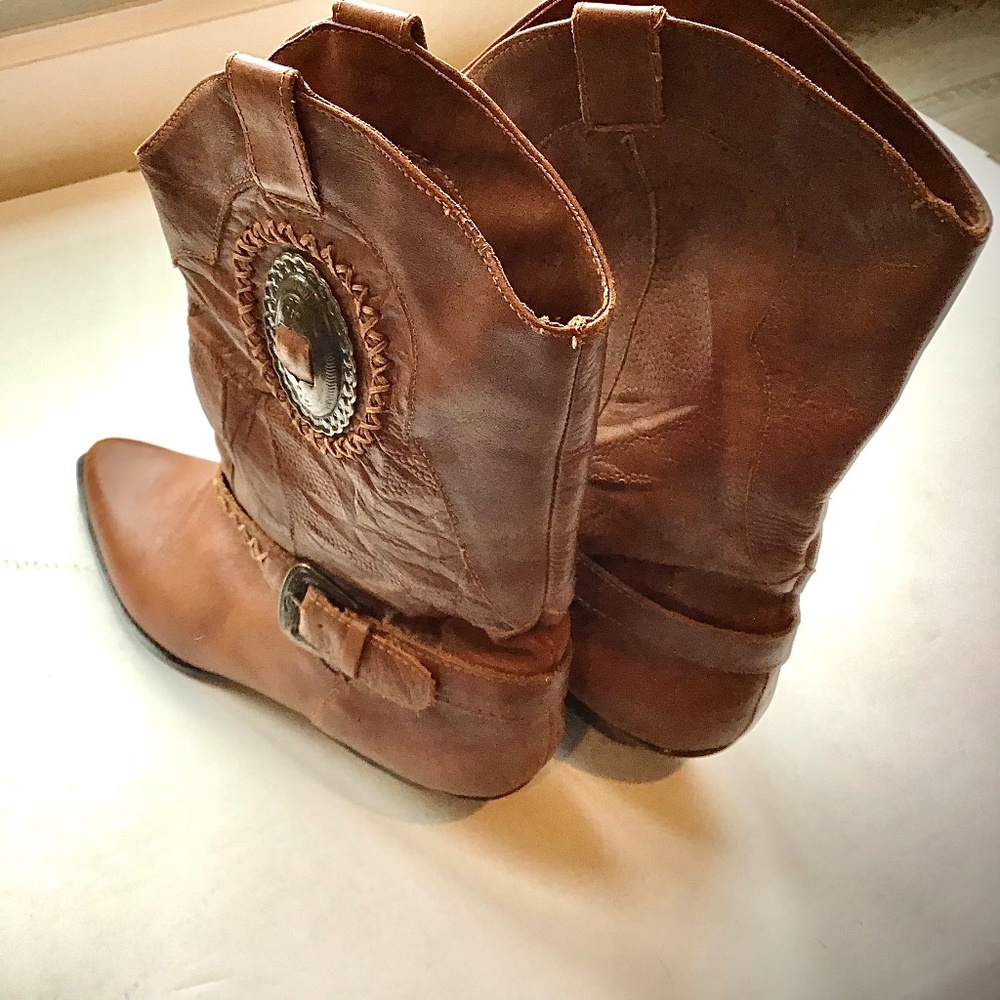 Vintage Leather Boots - Picture 3 of 6